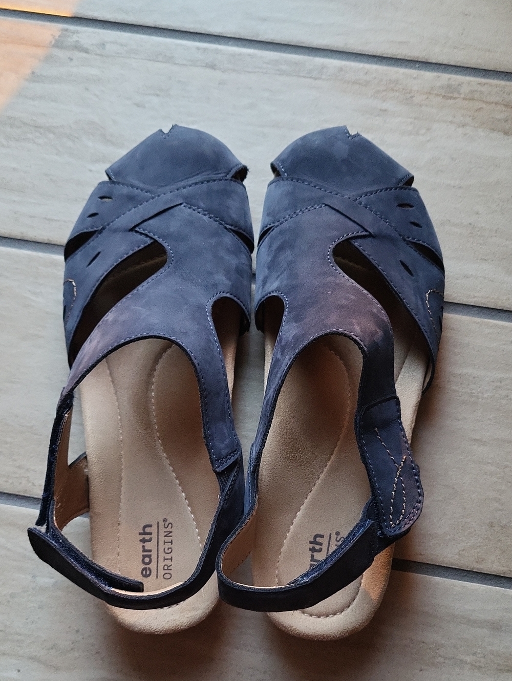 Earth Origins Navy Suede Cutout Slingback Sandals